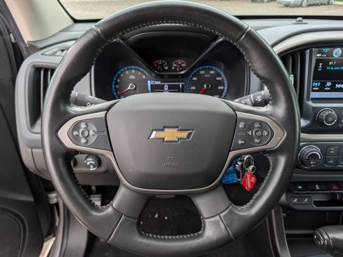 Used 2018 Chevrolet Colorado Z71 AWD/4WD image 30