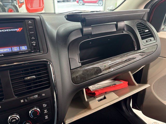 Used 2019 Dodge Grand Caravan SE w/ UConnect Hands-Free Group FWD image 36