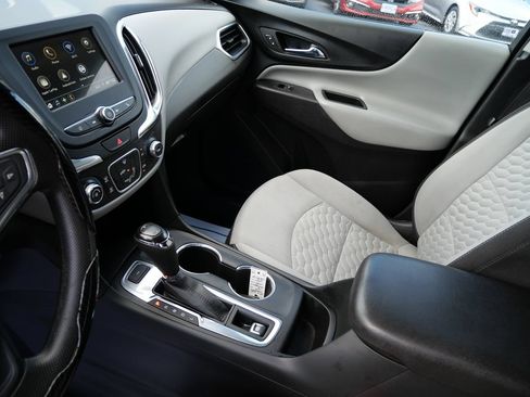 Used 2019 Chevrolet Equinox LS AWD/4WD image 14