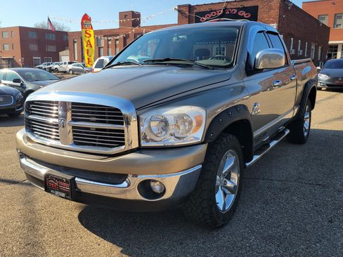 Used 2008 Dodge Ram 1500 Truck SLT w/ Popular Equipment Group AWD/4WD image 2