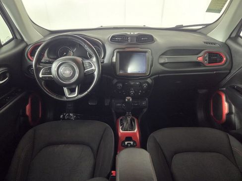 Used 2020 Jeep Renegade Trailhawk w/ UConnect 8.4 Nav Group AWD/4WD image 26