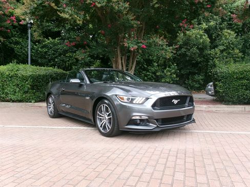 Used 2015 Ford Mustang GT Premium RWD image 4