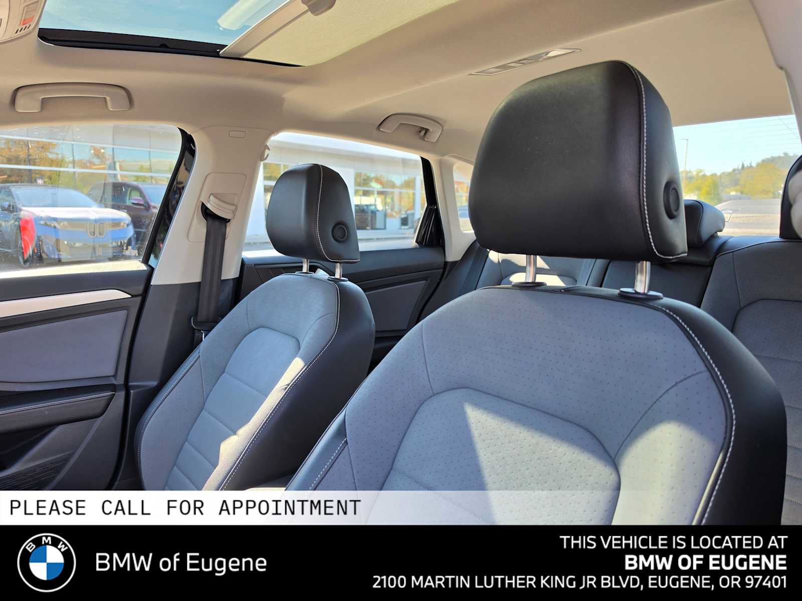 Used 2025 Volkswagen Jetta SE FWD image 25