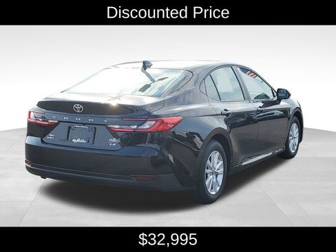 Used 2025 Toyota Camry LE w/ Convenience Package image 3