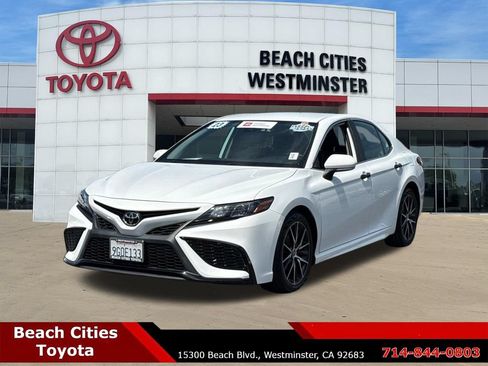 Certified 2023 Toyota Camry SE FWD image 6