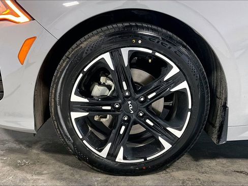 Used 2023 Kia K5 GT-Line w/ GT-Line Premium Package image 11