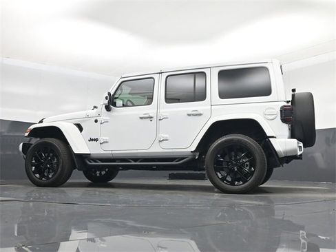 Used 2021 Jeep Wrangler Unlimited Sahara image 47