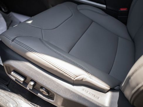 New 2026 Toyota Tundra Limited AWD/4WD image 37