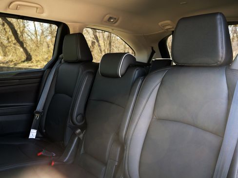 Certified 2026 Honda Odyssey EX-L image 18