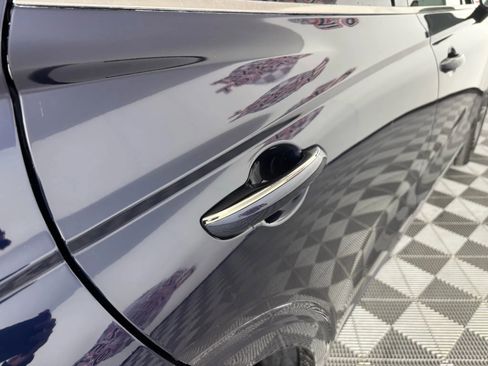 Used 2023 Genesis GV70 2.5T w/ Sport Prestige Package image 32