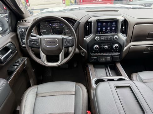 Used 2022 GMC Sierra 1500 Denali w/ Denali Premium Package AWD/4WD image 14