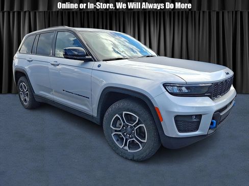 Used 2023 Jeep Grand Cherokee Trailhawk AWD/4WD image 1
