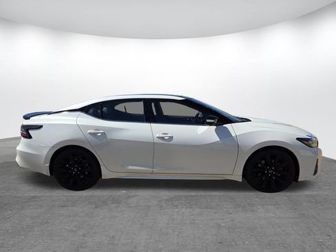 Used 2023 Nissan Maxima SR w/ Sport Mat Group image 3