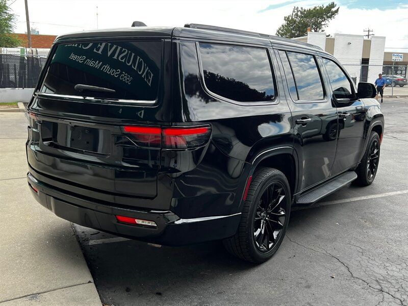 Used 2022 Jeep Wagoneer Series II w/ Premium Group I AWD/4WD image 9