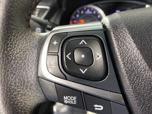 Used 2017 Toyota Camry SE image 20