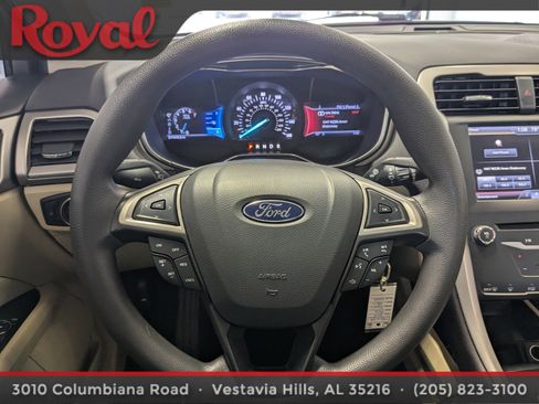 Used 2014 Ford Fusion SE image 17