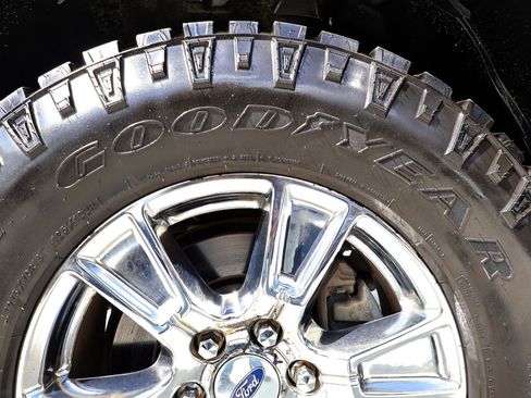 Used 2016 Ford F150 Lariat w/ Equipment Group 502A Luxury image 34