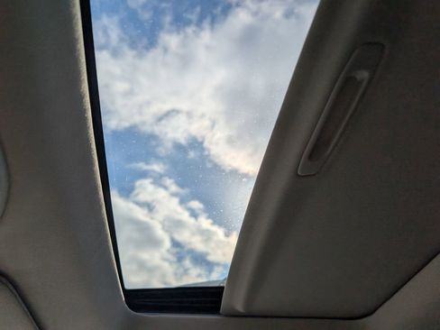 Used 2023 Subaru Outback Touring XT w/ Popular Package #2 image 23