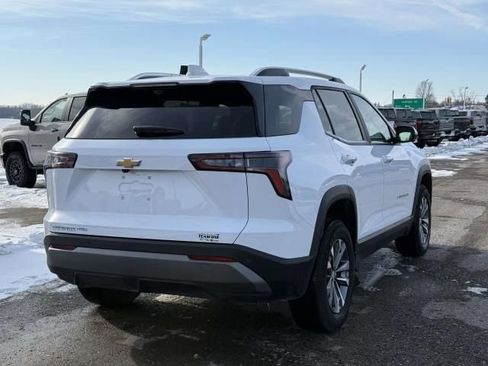 Used 2025 Chevrolet Equinox LT w/ Convenience Package II image 5