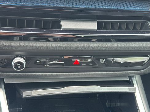 Used 2025 BMW 230i Coupe w/ Convenience Package image 25