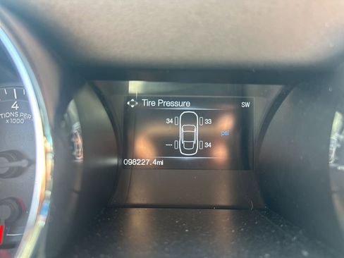 Used 2015 Ford Mustang Coupe RWD image 5
