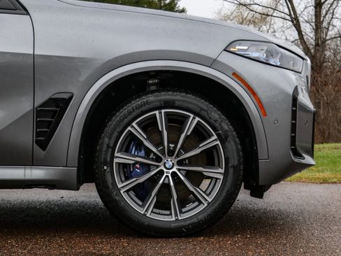 New 2026 BMW X5 M60i image 3
