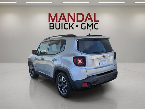 Used 2015 Jeep Renegade Latitude w/ Popular Equipment Group image 8