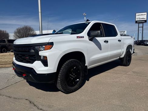 Used 2025 Chevrolet Silverado 1500 Custom Trail Boss image 2