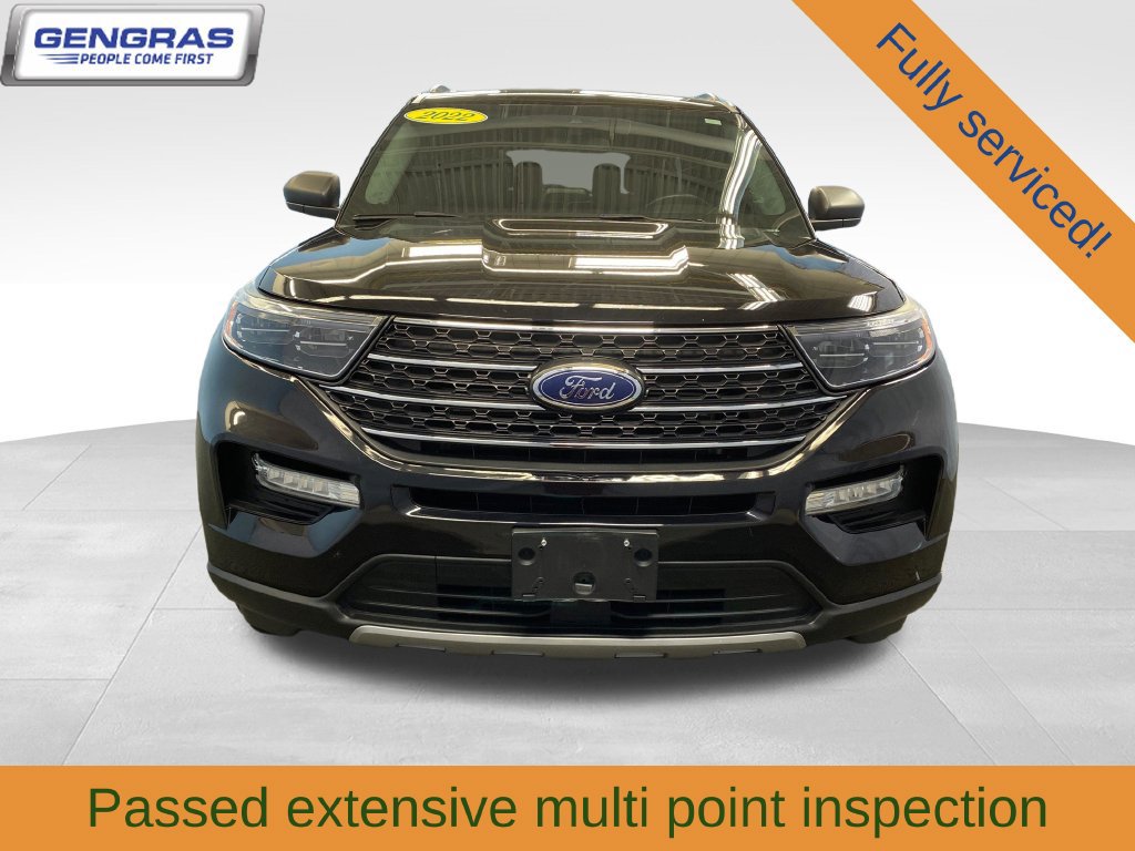 Used 2022 Ford Explorer XLT w/ Equipment Group 202A AWD/4WD image 3