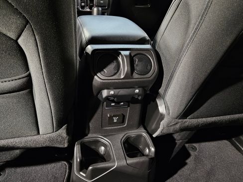 Used 2021 Jeep Wrangler Unlimited Sahara w/ Cold Weather Group image 35