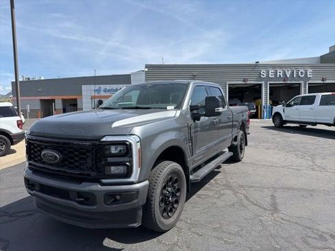 Used 2025 Ford F350 Lariat w/ Black Appearance Package AWD/4WD image 13