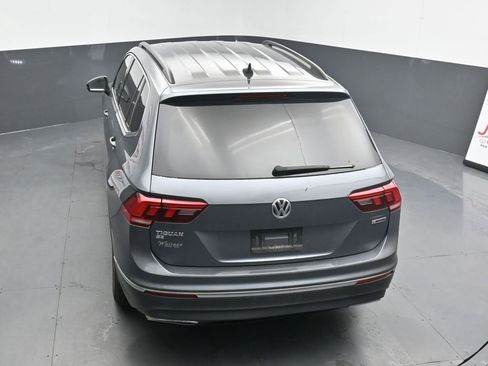 Used 2021 Volkswagen Tiguan SE image 15