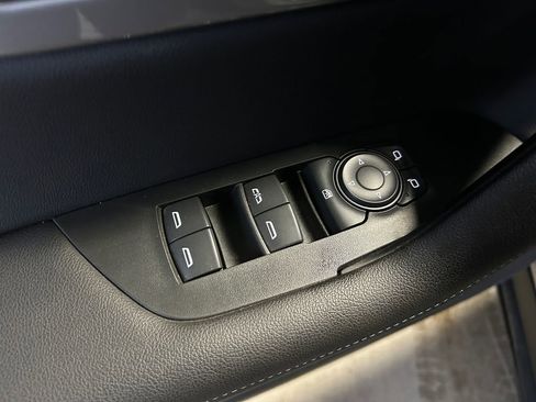 Used 2021 Chevrolet Blazer LT image 23