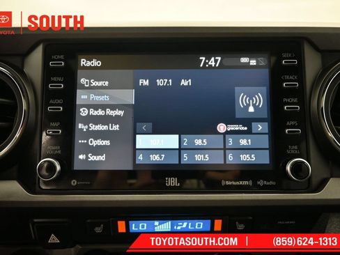 Used 2022 Toyota Tacoma TRD Sport w/ TRD Premium Sport Package AWD/4WD image 15