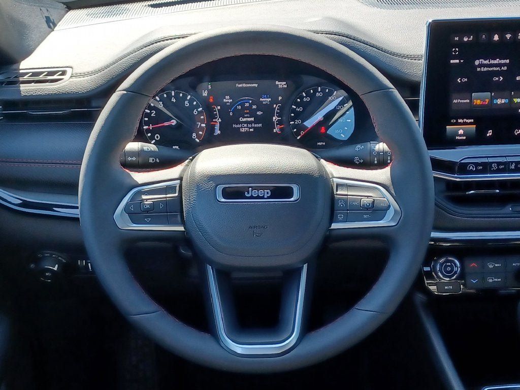 Used 2026 Jeep Compass Trailhawk AWD/4WD image 24