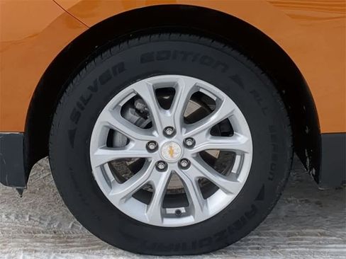 Used 2019 Chevrolet Equinox LT w/ Driver Convenience Package image 13