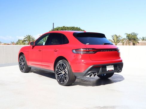 New 2026 Porsche Macan image 3