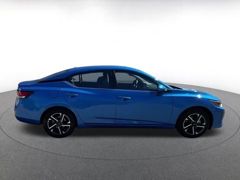 Used 2025 Nissan Sentra SV image 16