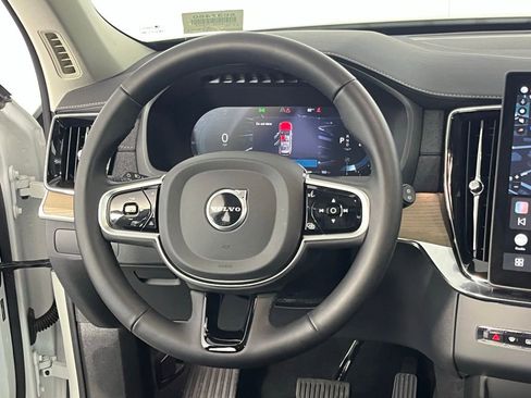Used 2025 Volvo XC90 B5 Core w/ Protection Package Premier image 16