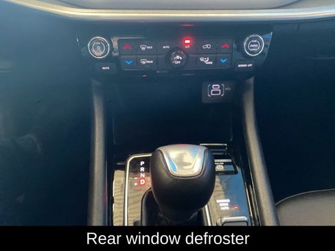 Used 2025 Jeep Compass Limited image 7