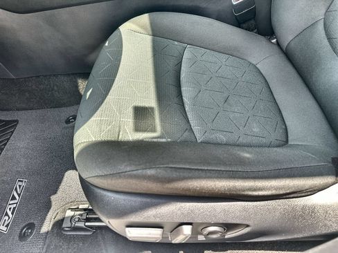 Used 2023 Toyota RAV4 XLE FWD image 25