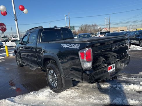 Used 2023 Toyota Tacoma TRD Off-Road image 7