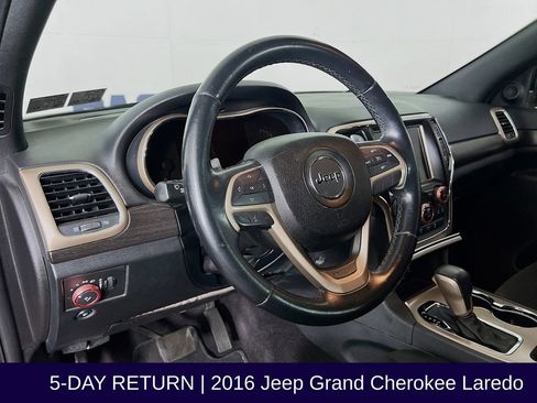 Used 2016 Jeep Grand Cherokee Laredo w/ Quick Order Package 23E AWD/4WD image 11