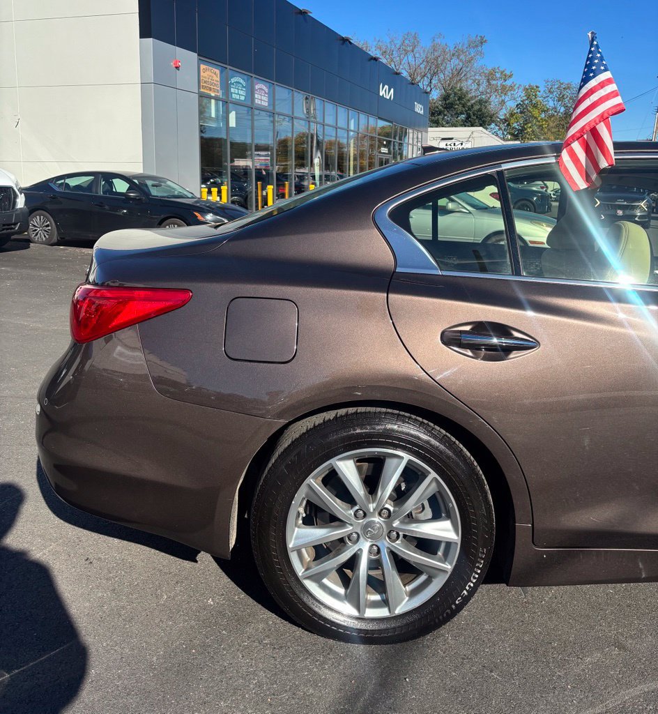 Used 2014 INFINITI Q50 Premium w/ Technology Package AWD/4WD image 11