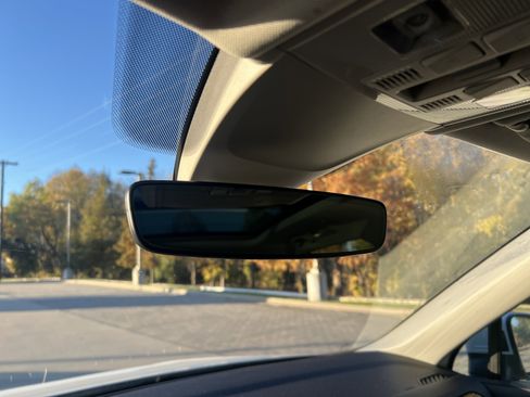 Certified 2023 Volkswagen Tiguan SE w/ Panoramic Sunroof Package image 25