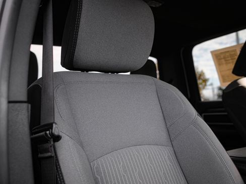 Used 2024 RAM 2500 Big Horn image 32