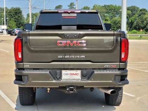 Used 2022 GMC Sierra 2500 AT4 w/ AT4 Preferred Package AWD/4WD image 5