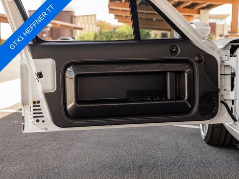 Used 2005 Ford GT RWD image 15