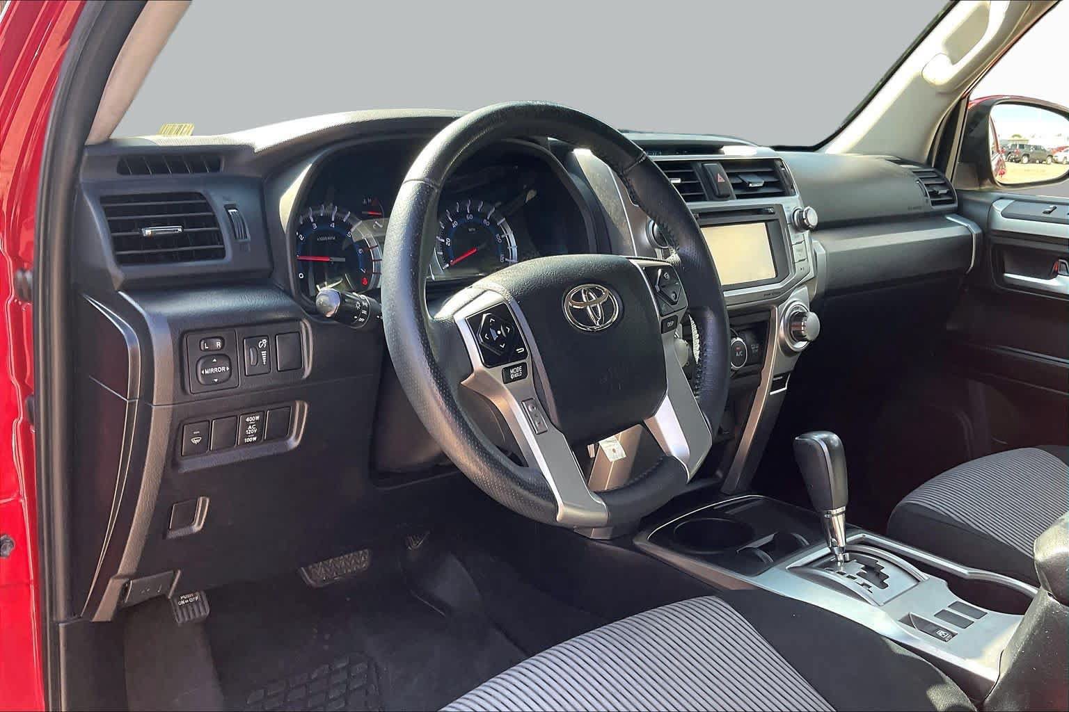 Used 2017 Toyota 4Runner SR5 RWD image 17