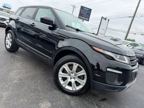 Used 2017 Land Rover Range Rover Evoque SE AWD/4WD image 53